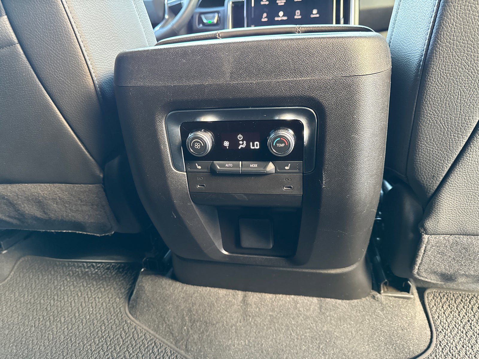 Certified 2025 GMC Yukon Denali image 21