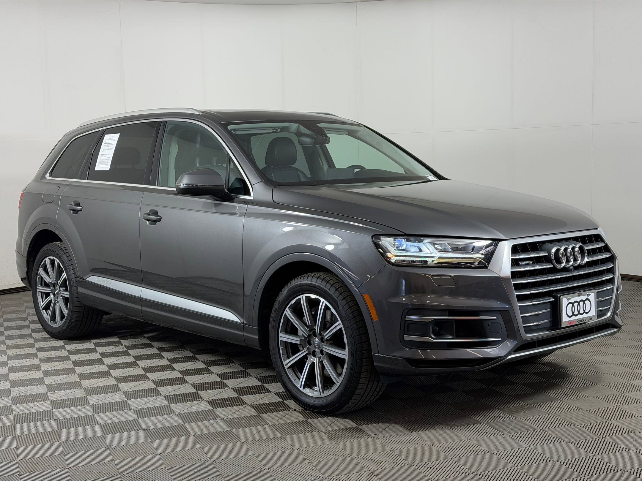 Used 2018 Audi Q7 3.0T Premium Plus w/ Premium Plus Package AWD/4WD image 7