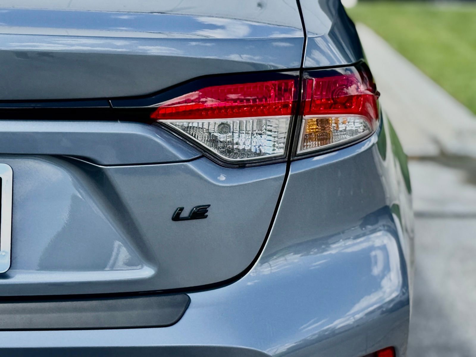 Used 2026 Toyota Corolla LE w/ Carpet Mat Package (TMS) image 15