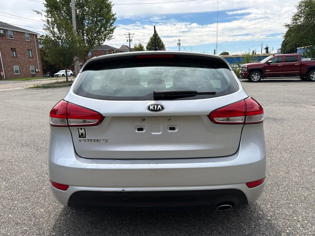 Used 2017 Kia Forte LX FWD image 5