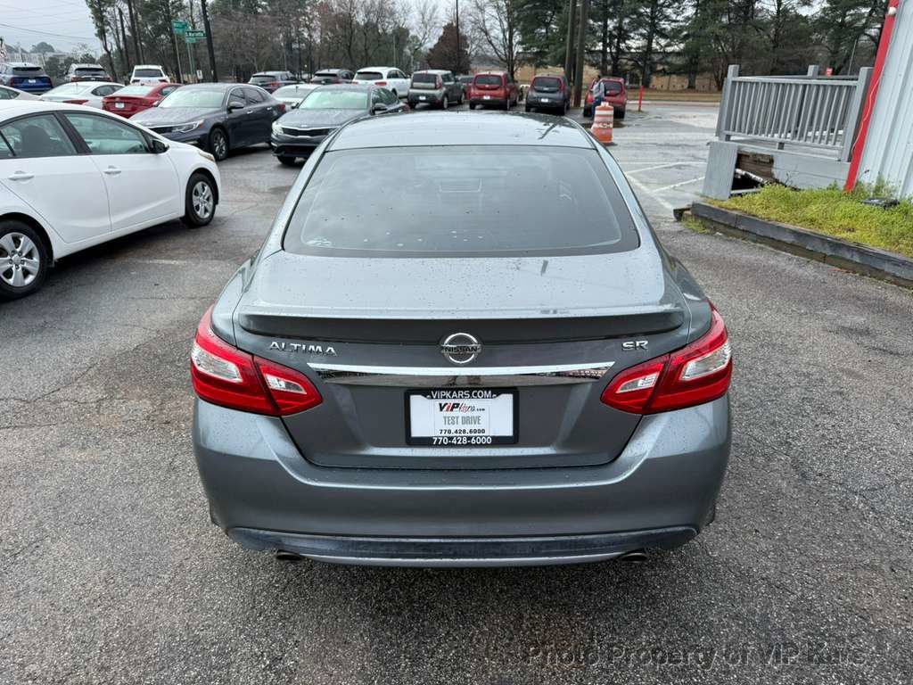 Used 2016 Nissan Altima 2.5 SR FWD image 6