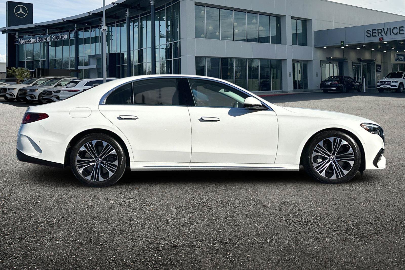 New 2026 Mercedes-Benz E 450 4MATIC Sedan image 3