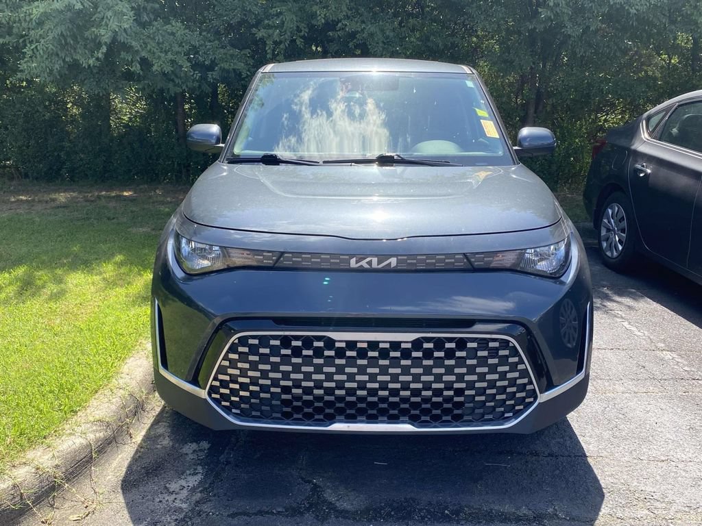 Used 2025 Kia Soul EX FWD image 2
