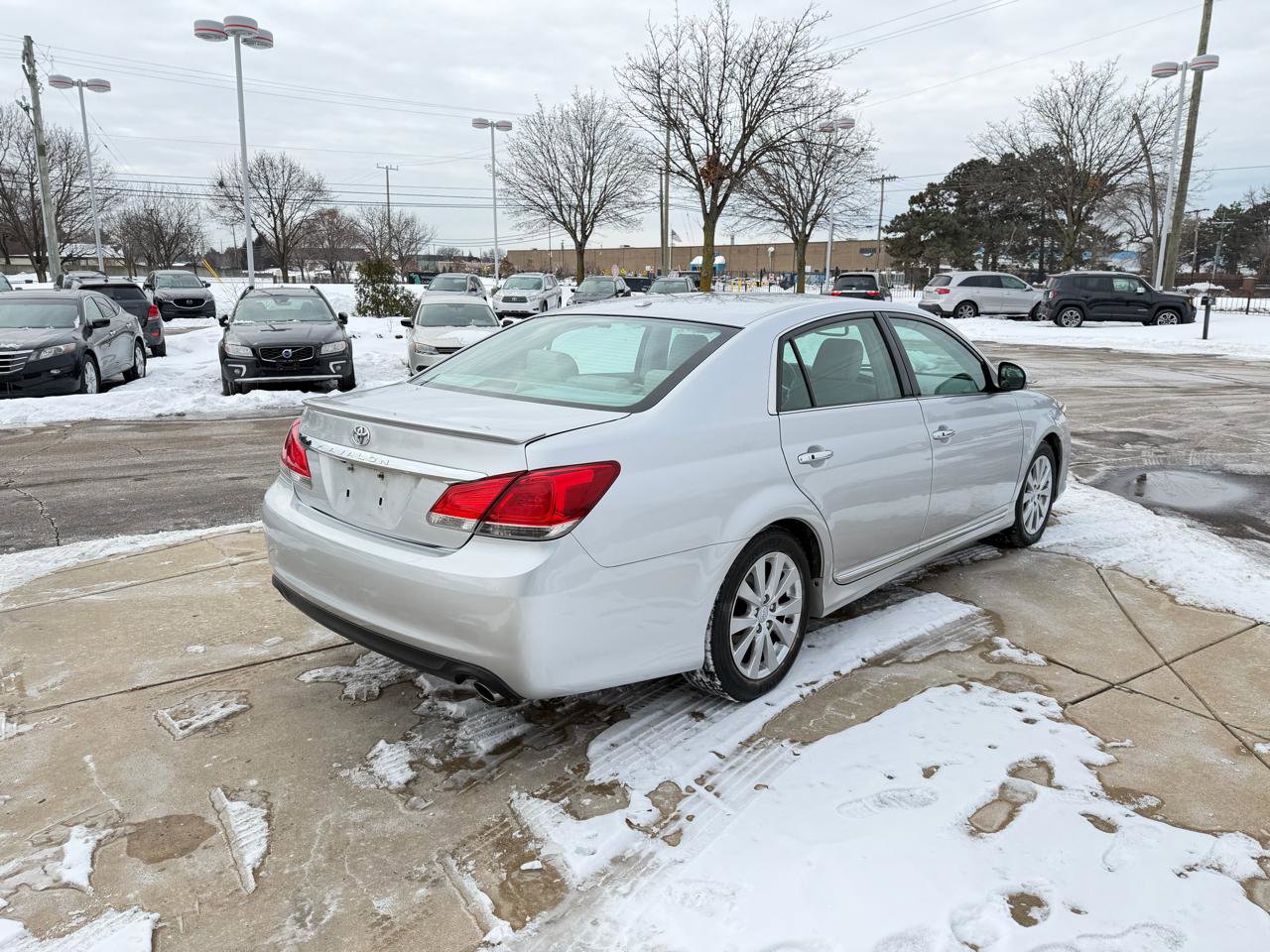 Used 2012 Toyota Avalon Limited image 5