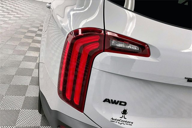 Used 2022 Kia Telluride SX w/ SX Prestige Package image 32