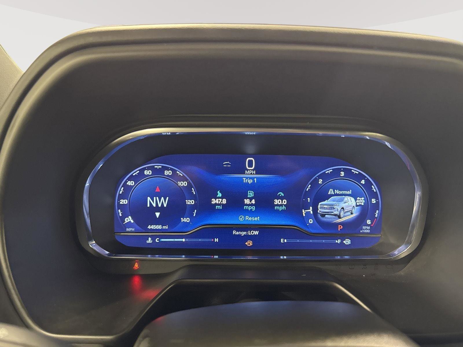 Used 2024 Chevrolet Tahoe RST w/ Luxury Package image 2