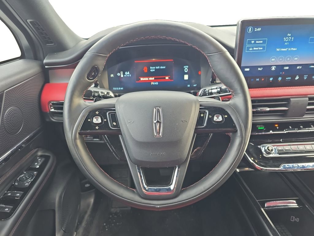 Used 2025 Lincoln Corsair Reserve image 13