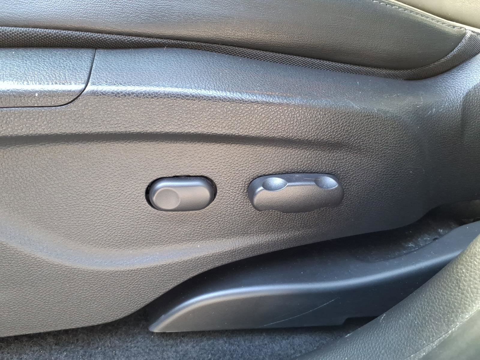 Used 2018 Buick Encore Preferred FWD image 19