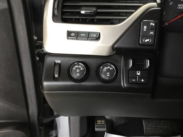 Used 2018 GMC Yukon XL Denali w/ Open Road Package AWD/4WD image 30