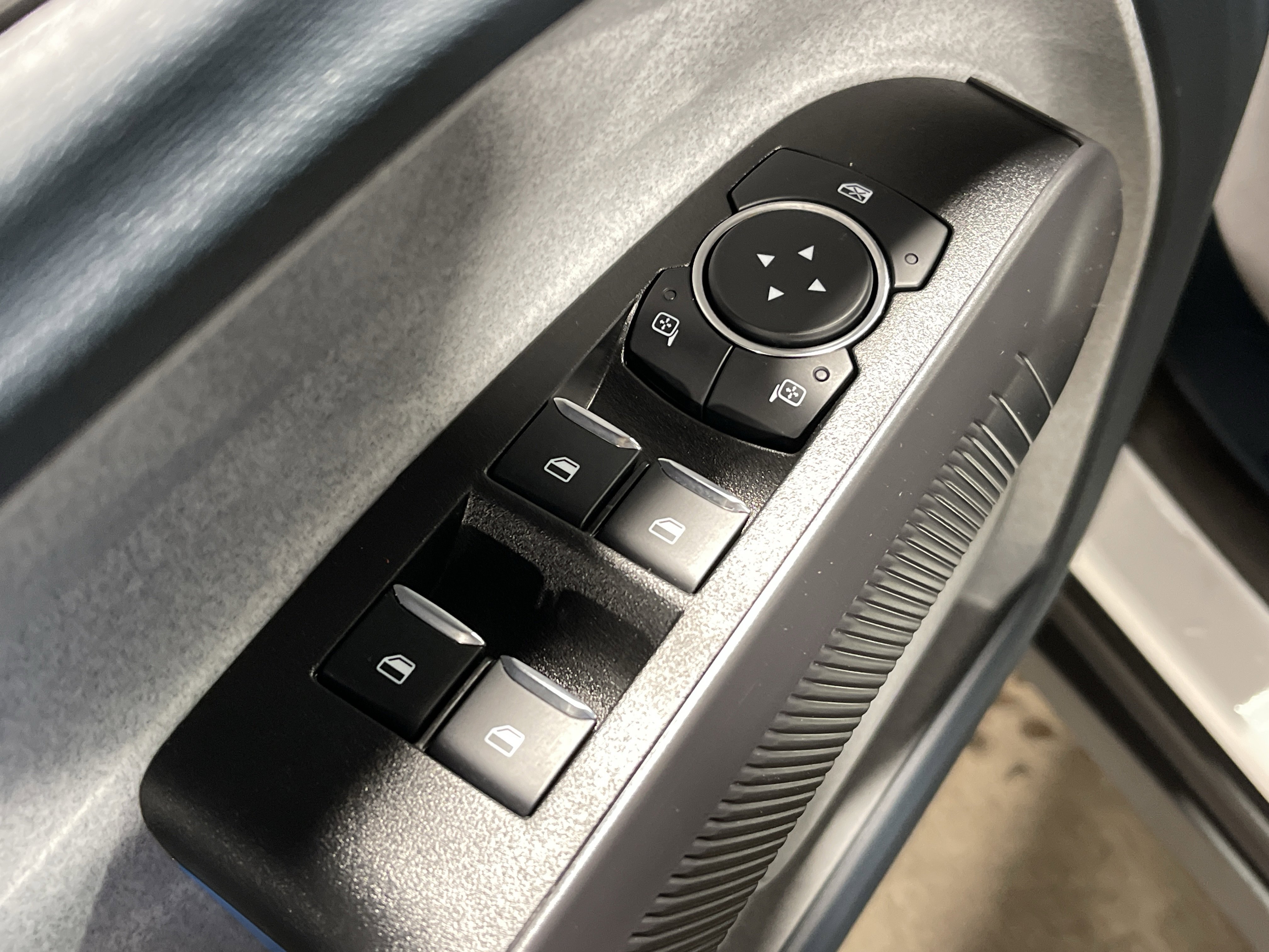 Used 2025 Ford Maverick XLT w/ Equipment Group 302A image 10