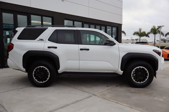 Used 2025 Toyota 4Runner TRD Off-Road image 2