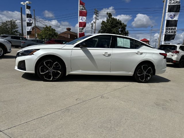 Used 2023 Nissan Altima 2.5 SR AWD/4WD image 29