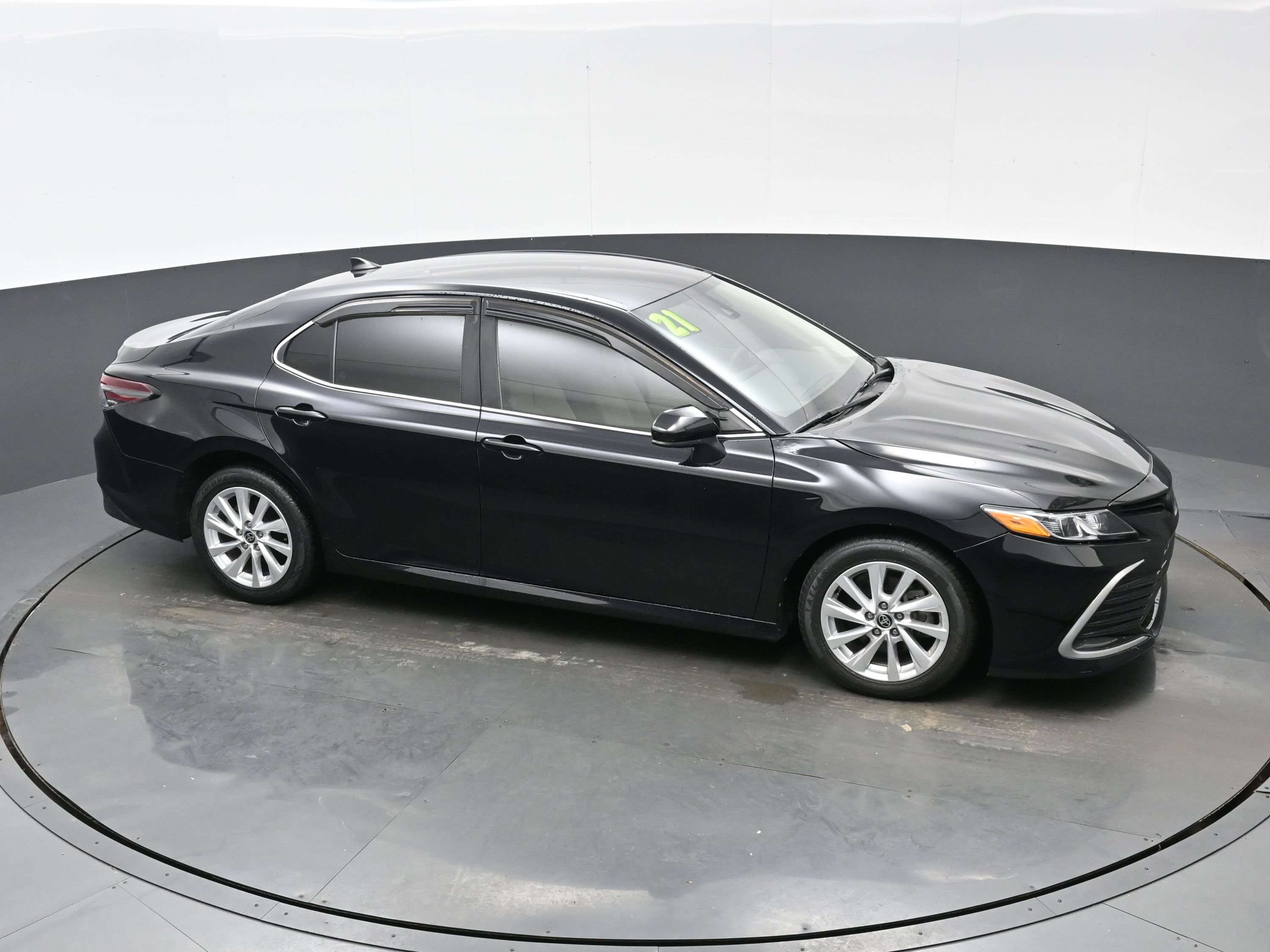 Used 2021 Toyota Camry LE FWD image 36
