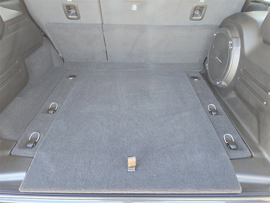 Used 2025 Jeep Wrangler Unlimited Rubicon w/ Technology Group image 32