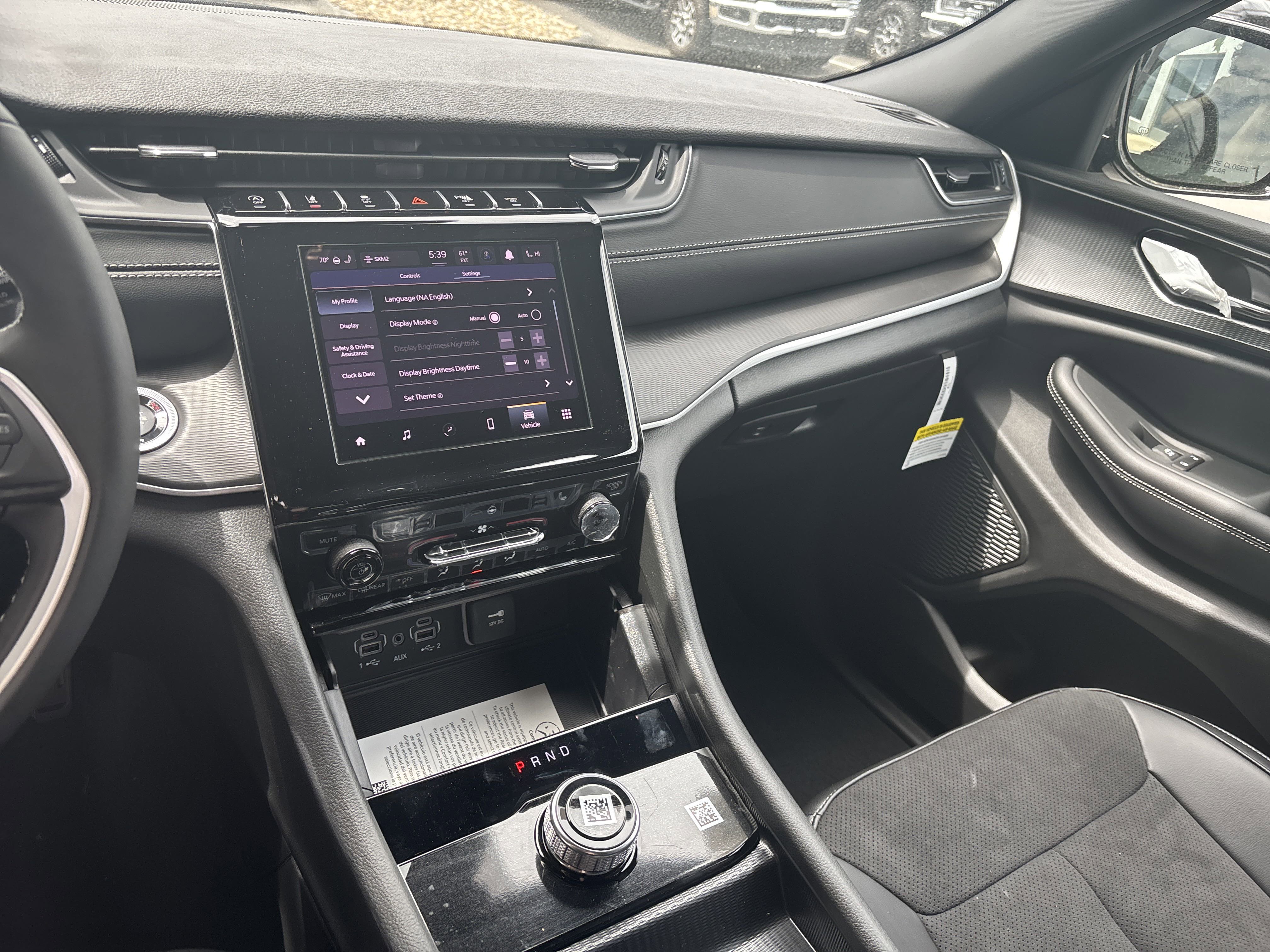 New 2025 Jeep Grand Cherokee L Altitude image 23