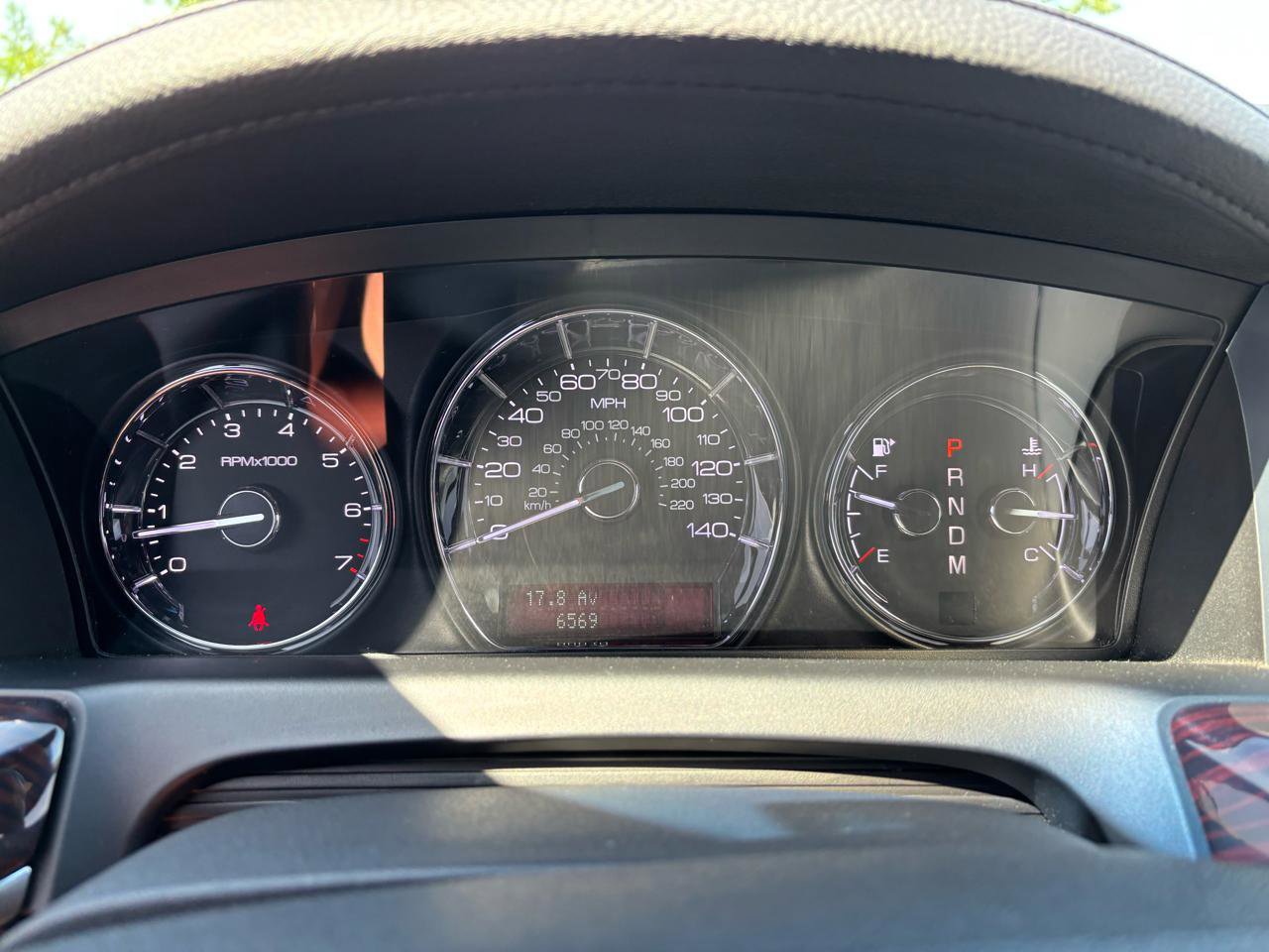 Used 2012 Lincoln MKS AWD image 14