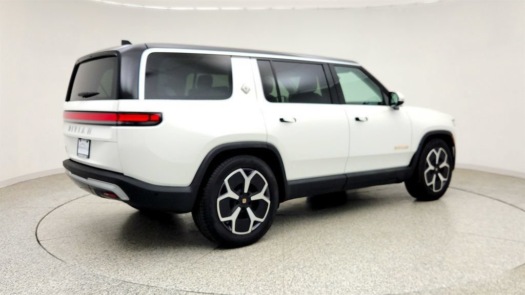 Used 2024 Rivian R1S Adventure AWD/4WD image 5
