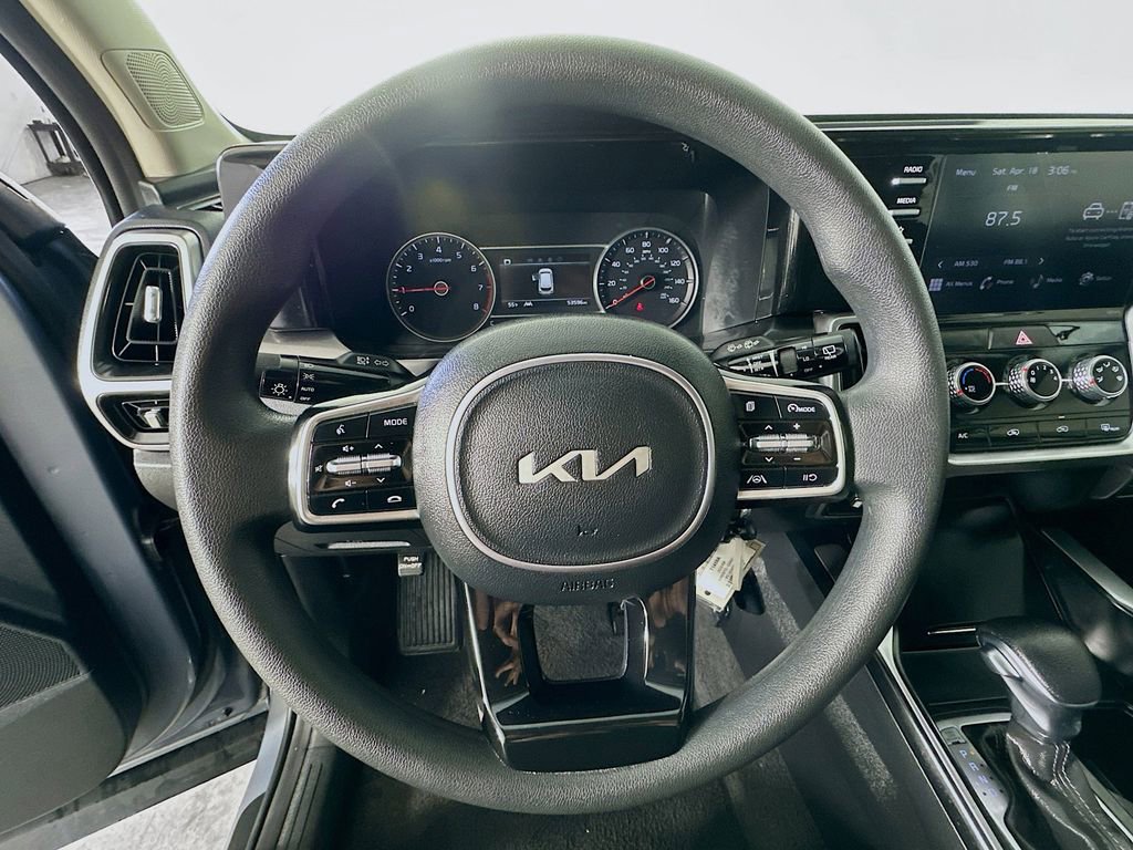 Certified 2023 Kia Sorento LX AWD/4WD image 21
