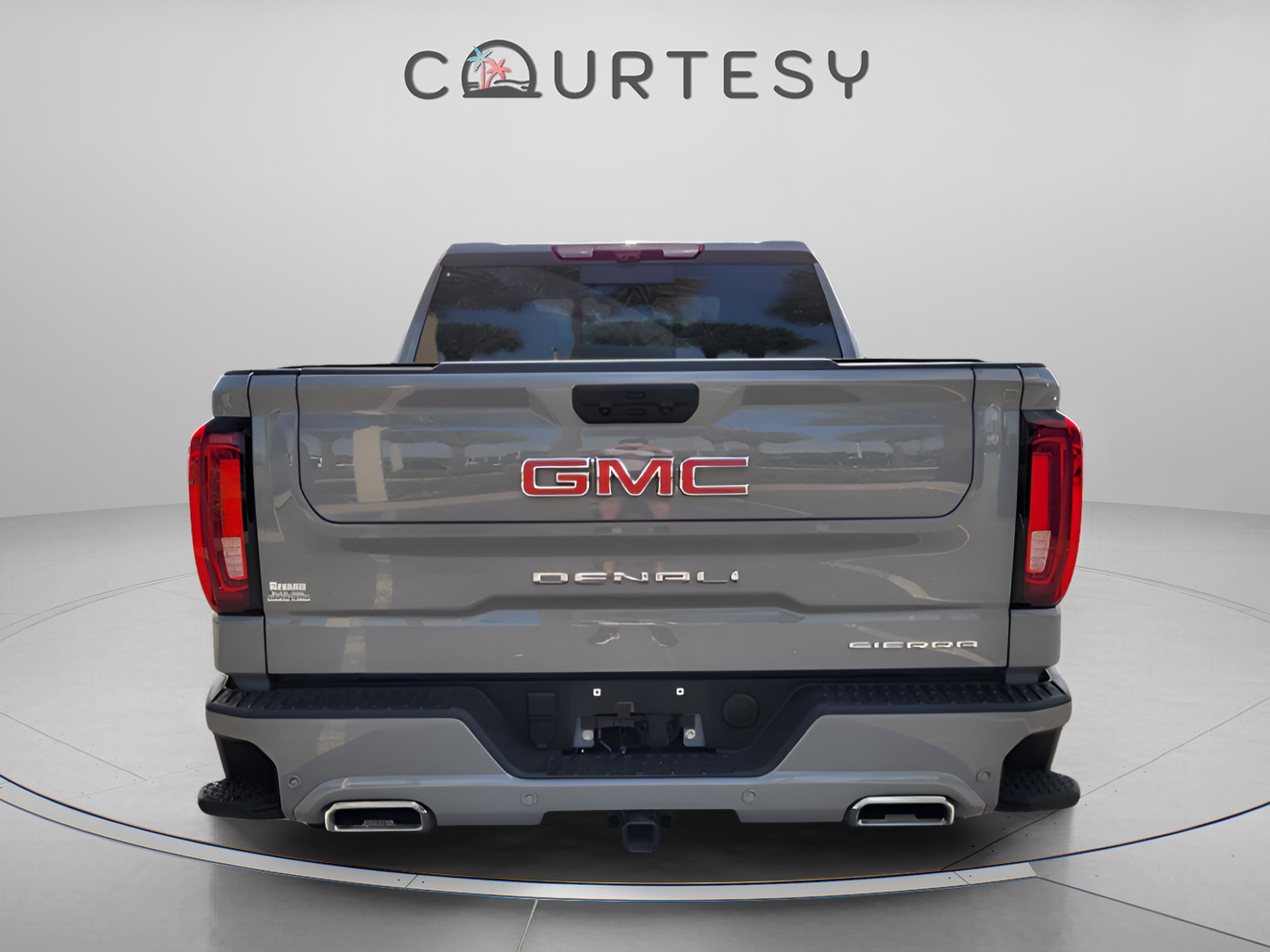 Used 2025 GMC Sierra 1500 Denali image 4