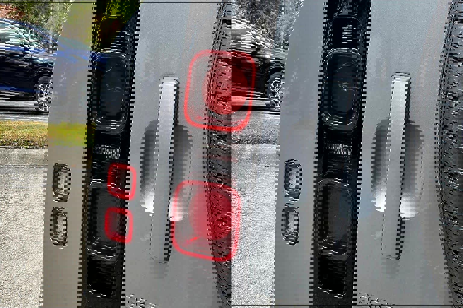 Used 2022 Land Rover Defender 110 X-Dynamic HSE image 28