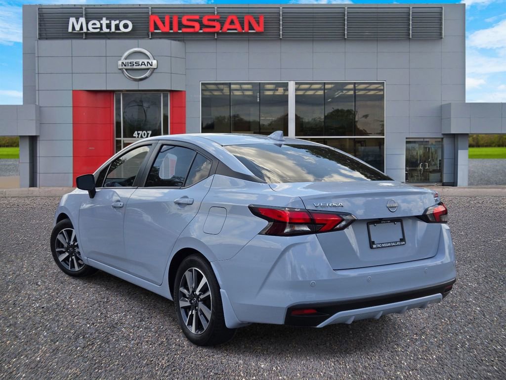 Used 2024 Nissan Versa SV w/ Trunk Package FWD image 4