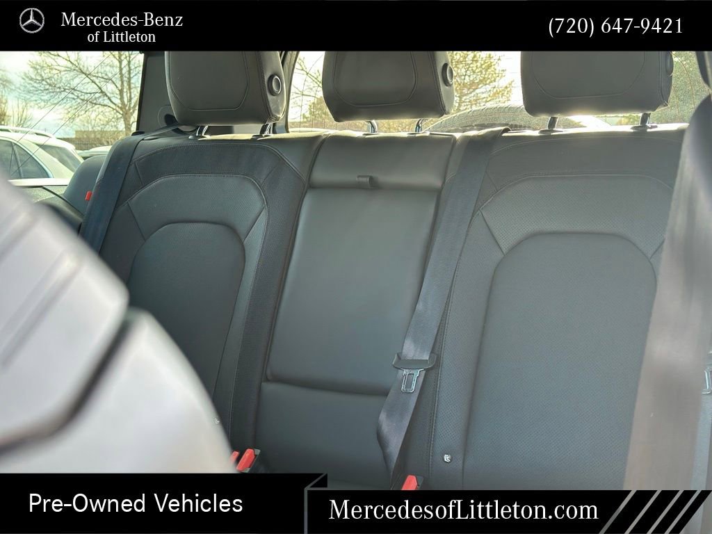 Used 2023 Land Rover Defender 90 X-Dynamic SE image 17