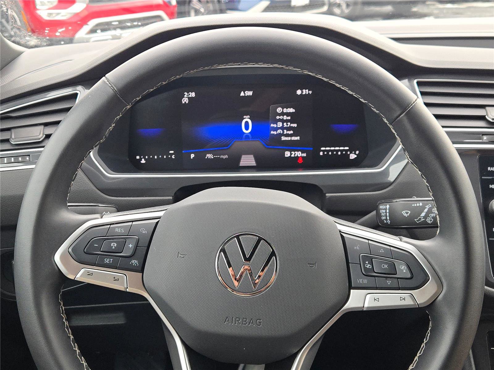 Used 2024 Volkswagen Tiguan SE image 38