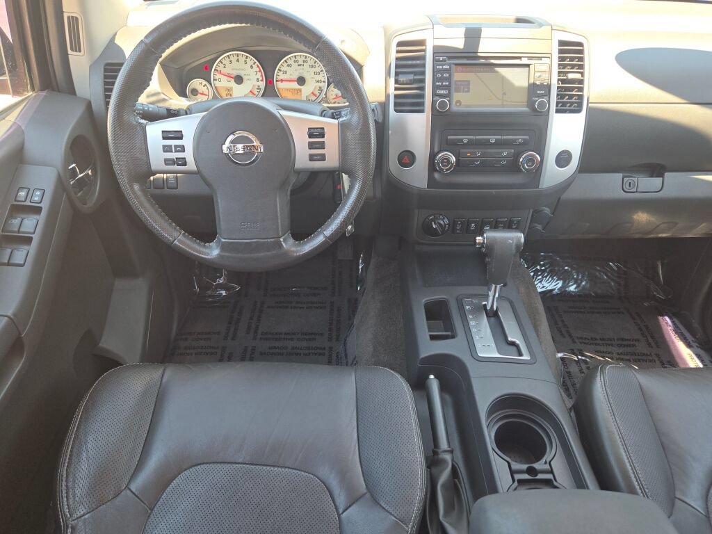Used 2014 Nissan Xterra PRO-4X w/ Pro-4x Leather Package AWD/4WD image 17