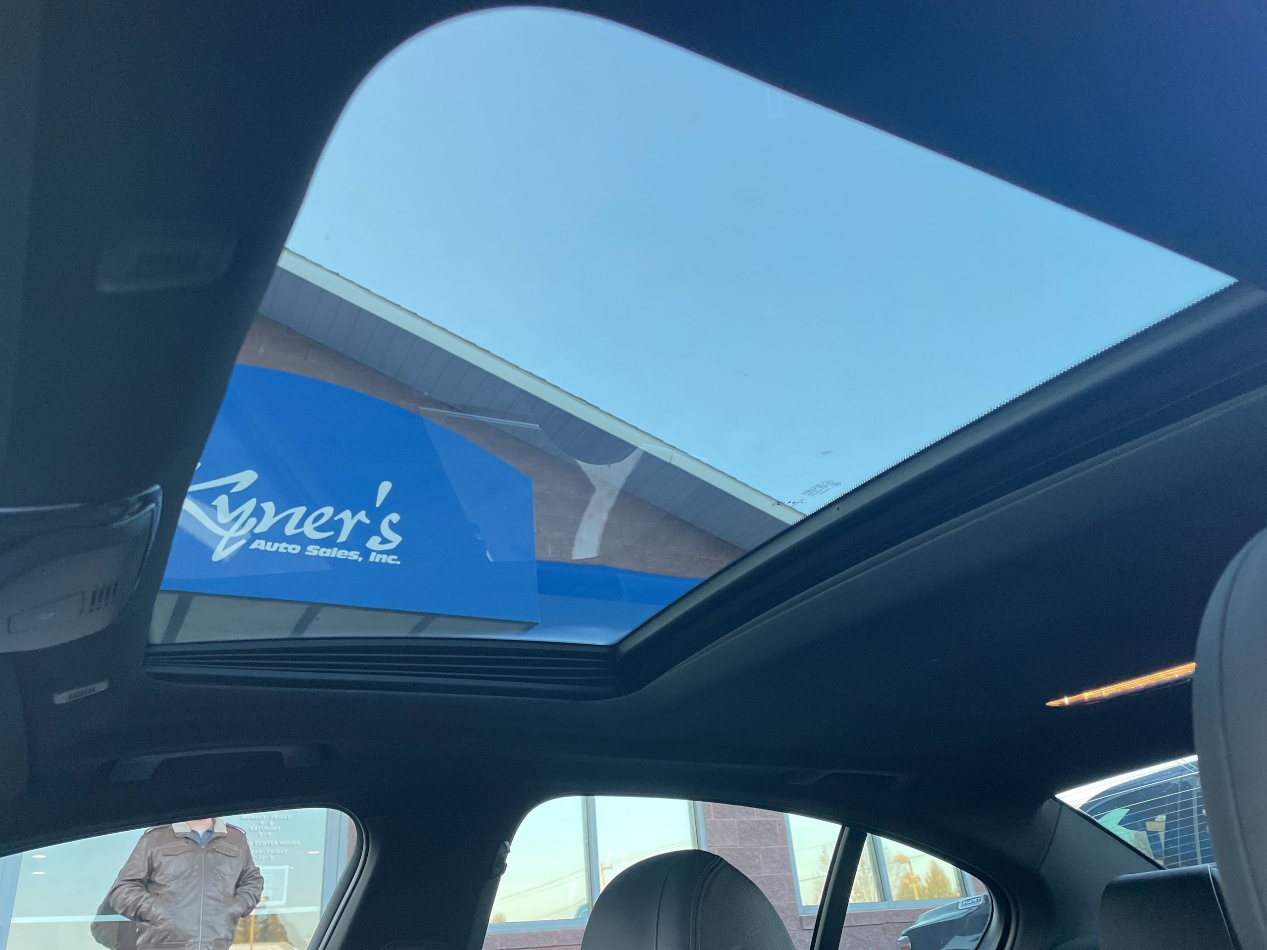 Used 2021 BMW 540i xDrive w/ Premium Package image 13