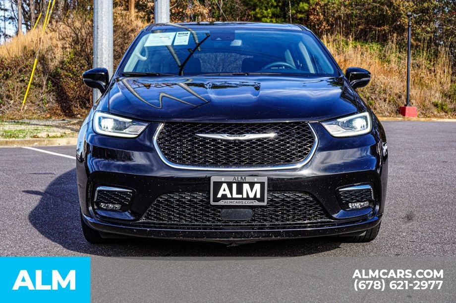 Used 2024 Chrysler Pacifica Select image 10