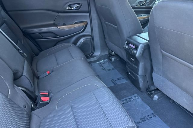 Used 2023 GMC Acadia SLE image 19