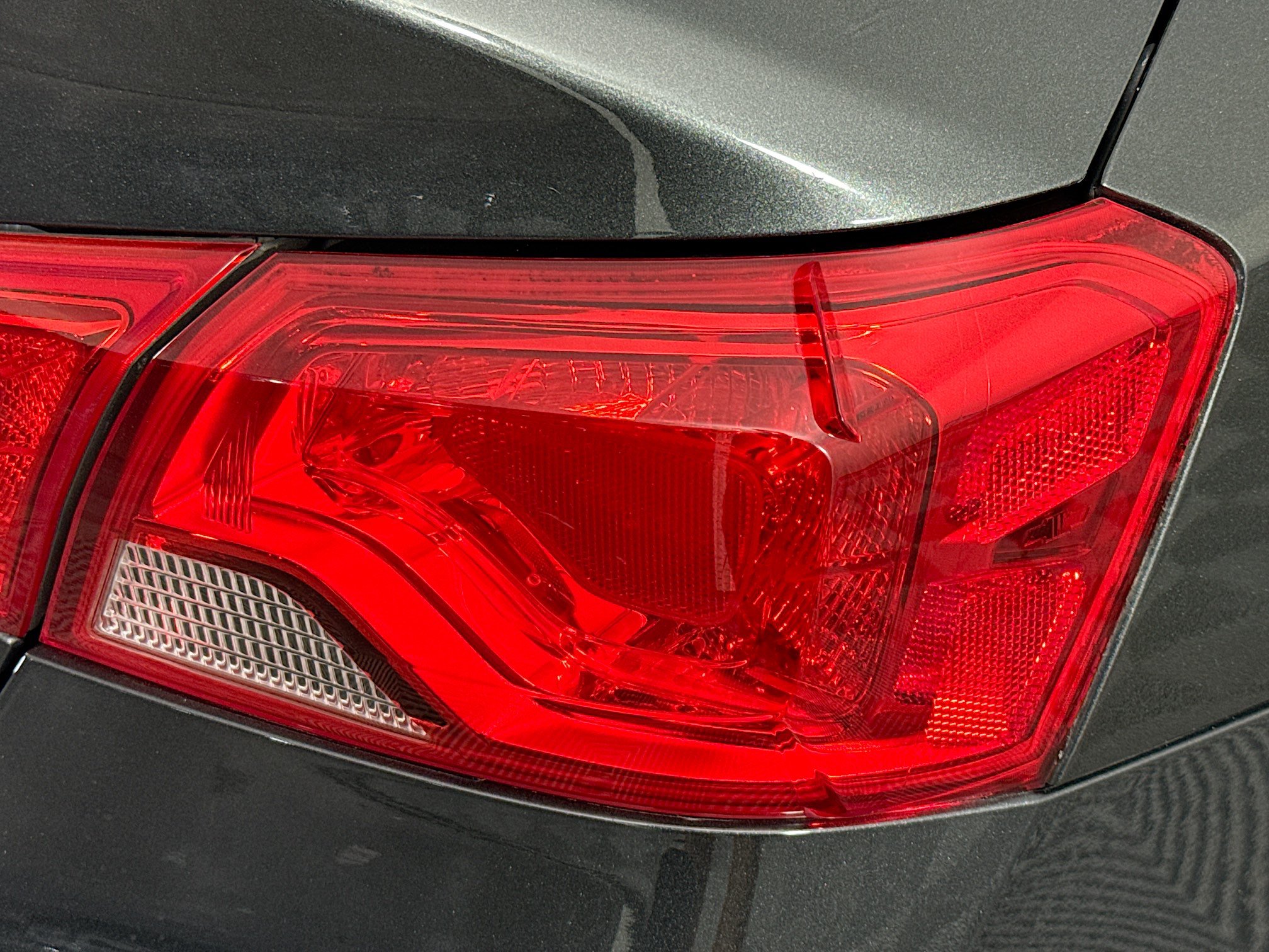 Used 2018 Chevrolet Impala LT FWD image 32