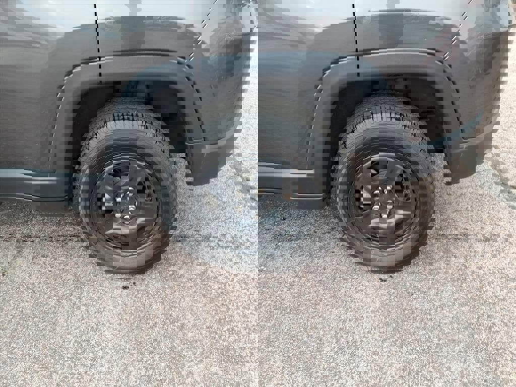 Used 2021 Jeep Compass Sport w/ Cold Weather Group image 21