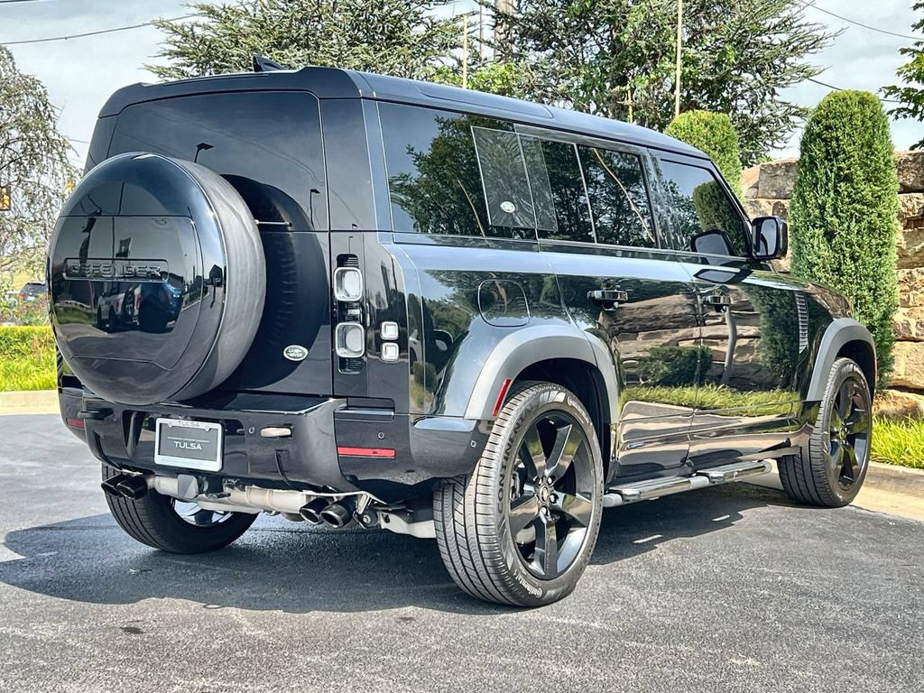 Certified 2023 Land Rover Defender 110 V8 AWD/4WD image 5