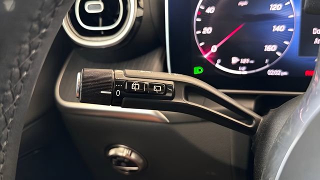 Used 2024 Mercedes-Benz GLC 300 4MATIC image 51