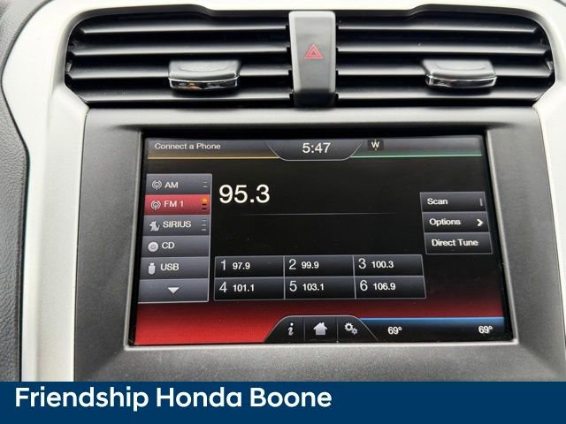 Used 2016 Ford Fusion SE FWD image 24
