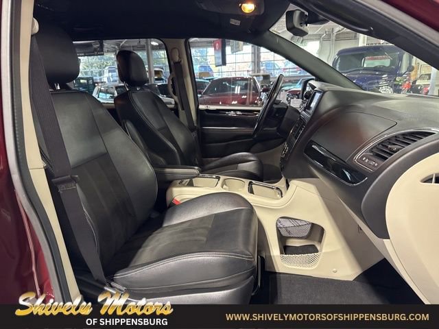 Used 2019 Dodge Grand Caravan SXT image 43