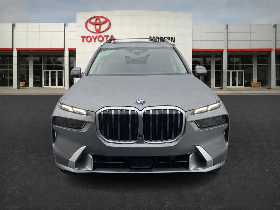 Used 2025 BMW X7 xDrive40i image 8