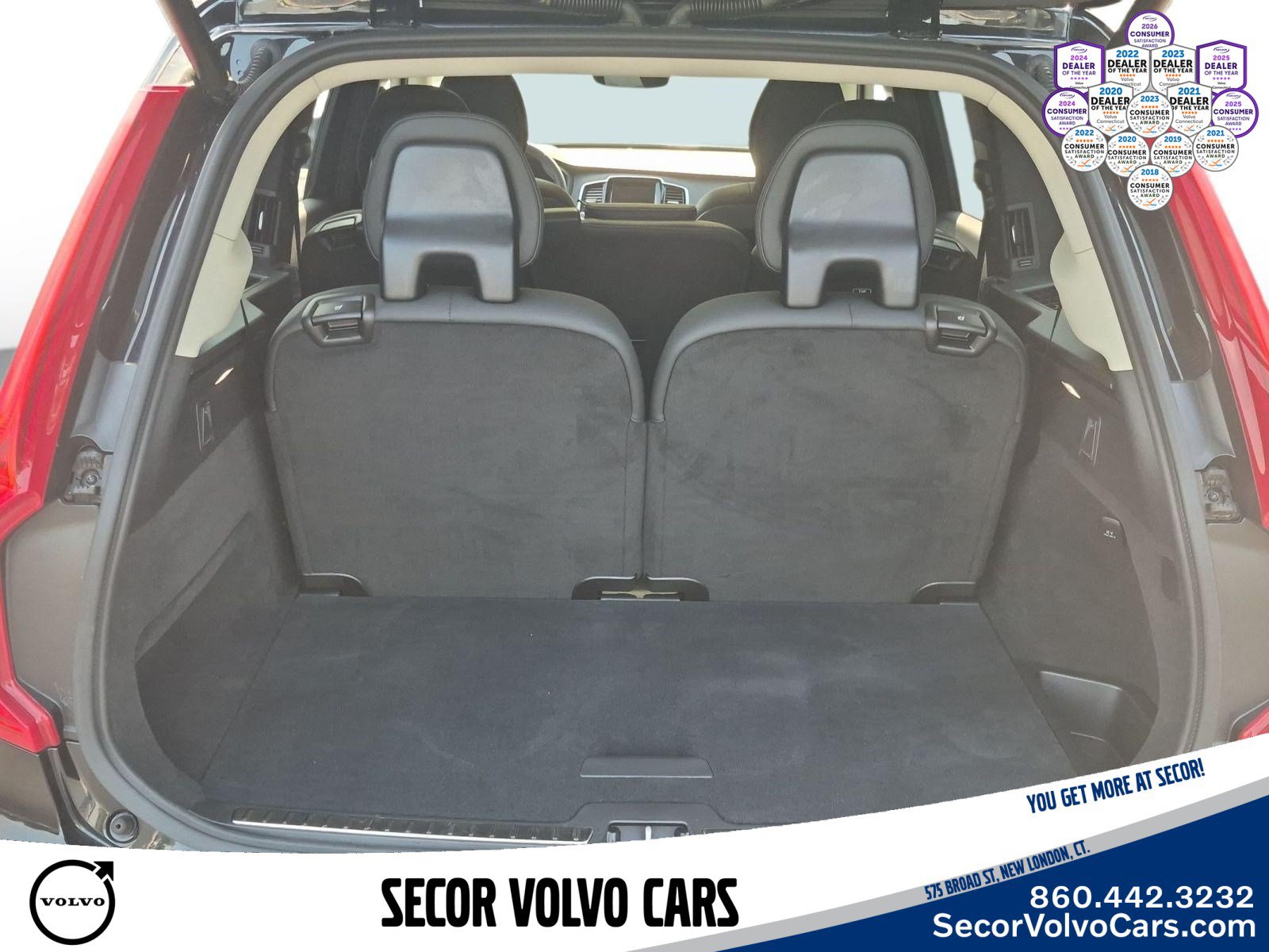 Certified 2024 Volvo XC90 T8 Plus w/ Protection Package Premier AWD/4WD image 7