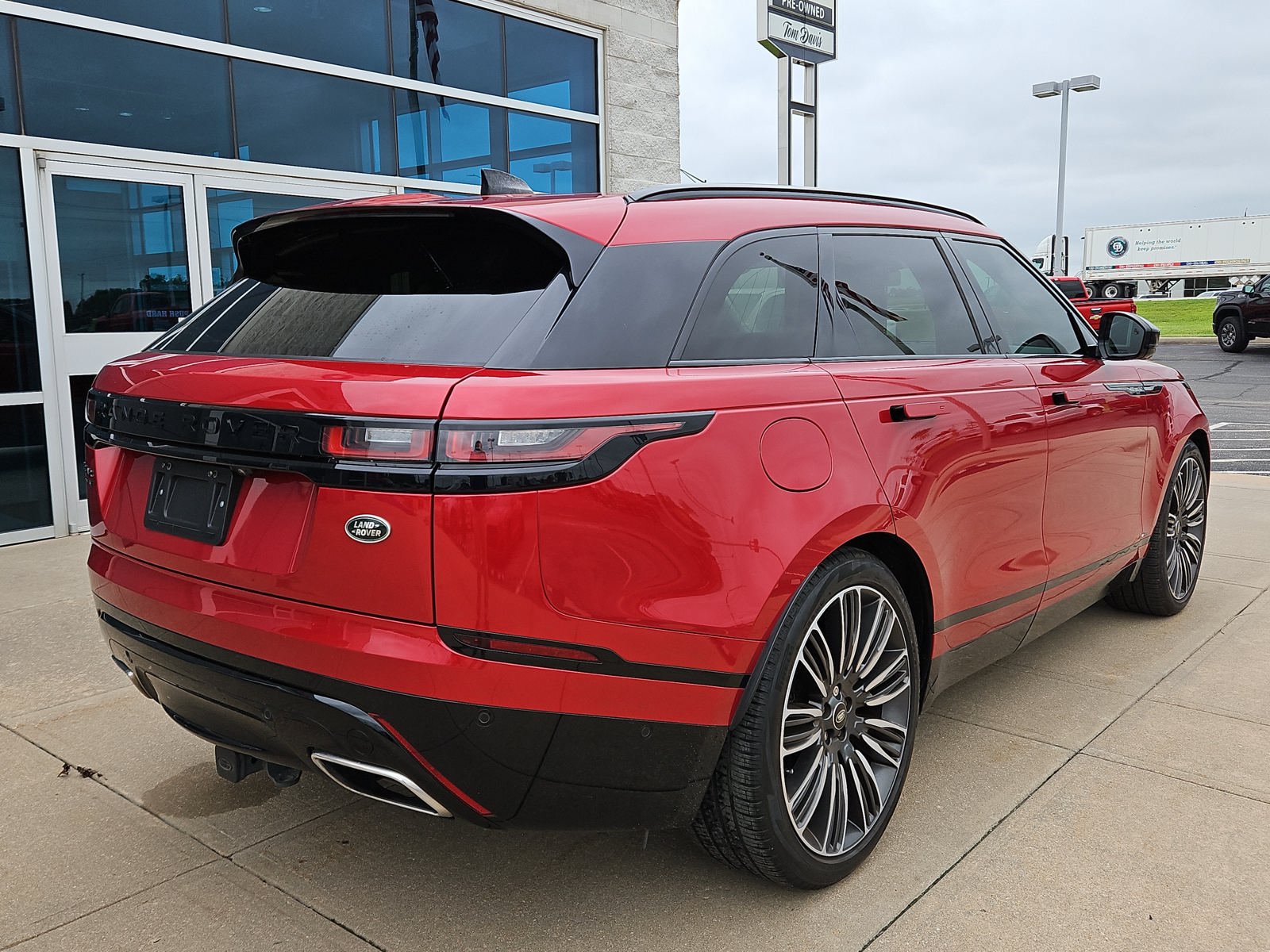 Used 2021 Land Rover Range Rover Velar R-Dynamic HSE AWD/4WD image 4