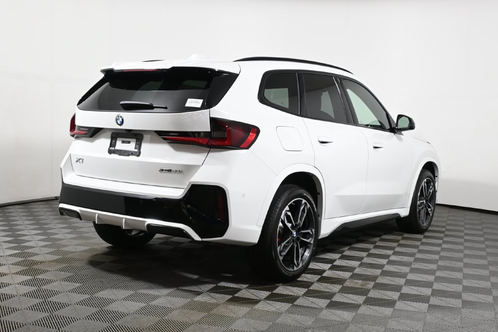 New 2027 BMW X1 xDrive28i AWD/4WD image 7