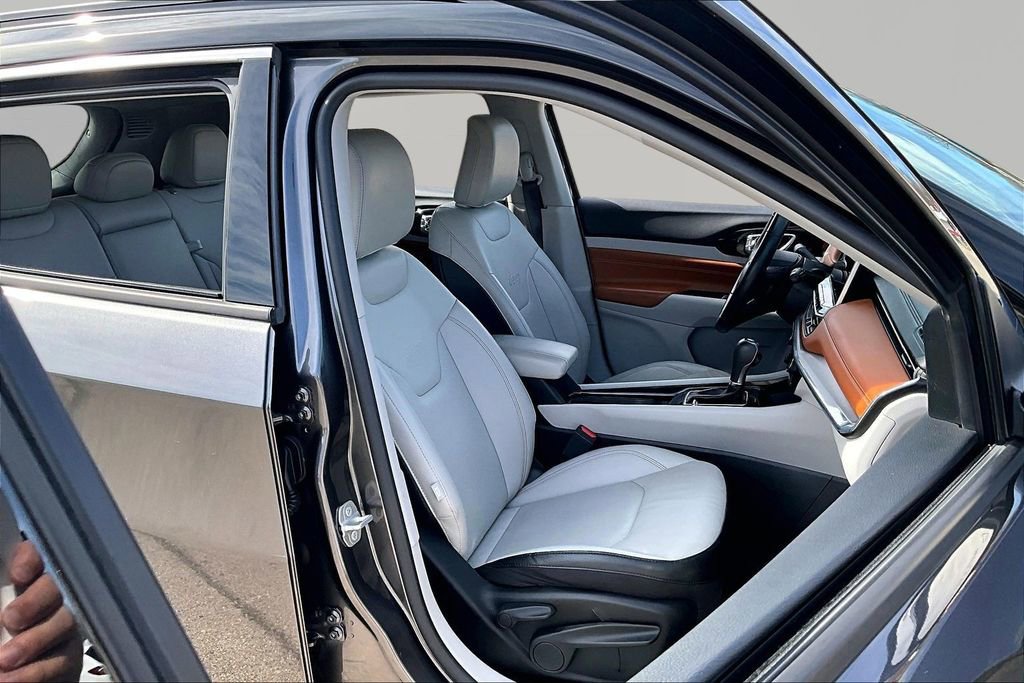 Used 2022 Jeep Compass Limited image 7