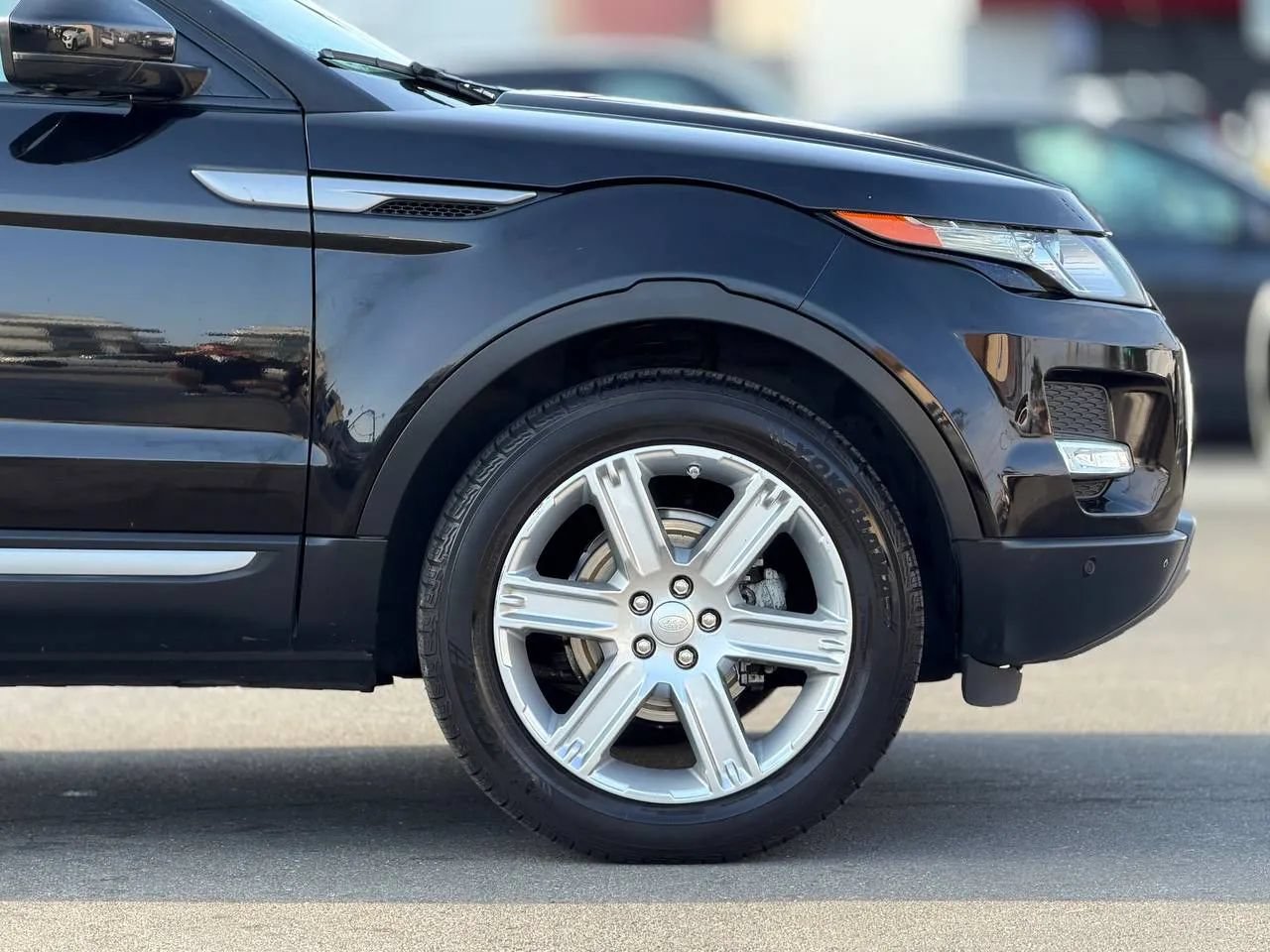 Used 2015 Land Rover Range Rover Evoque Pure Premium AWD/4WD image 22