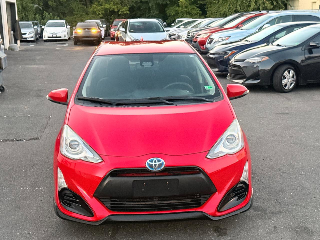 Used 2017 Toyota Prius C Two image 4