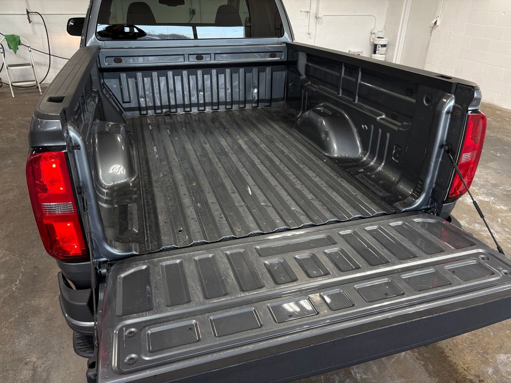 Used 2022 Chevrolet Colorado LT w/ Fleet Safety Package image 30