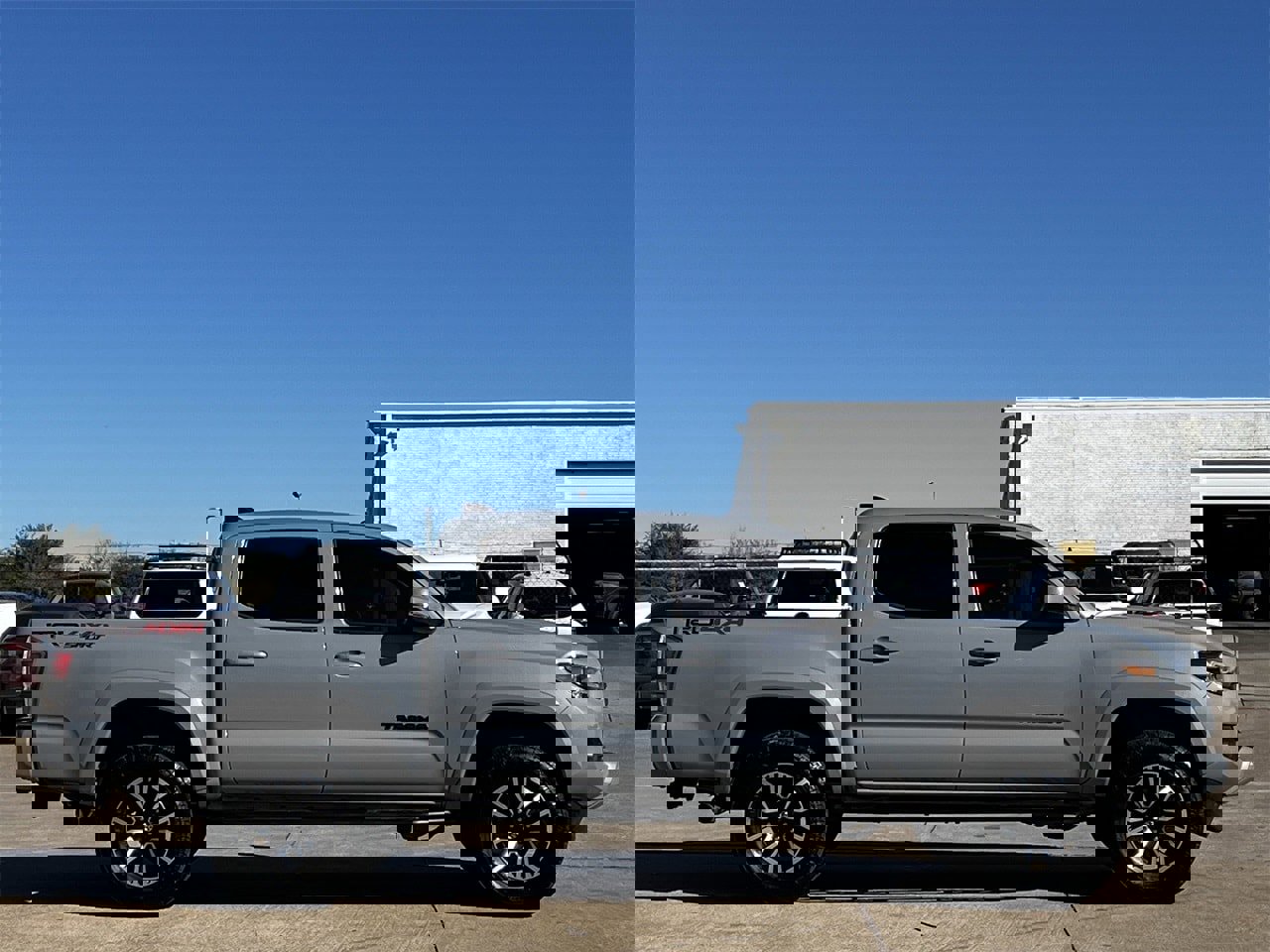 Used 2021 Toyota Tacoma TRD Sport image 3