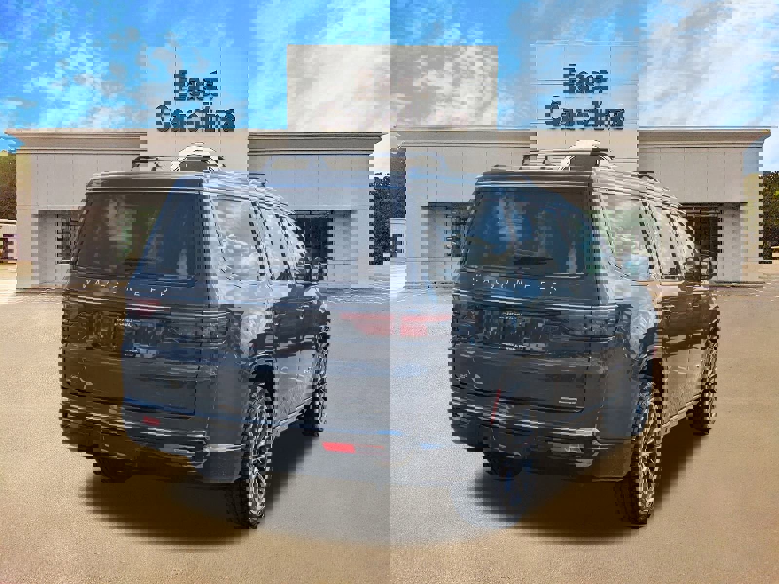 Certified 2024 Jeep Wagoneer Series III w/ Premium Group I image 3