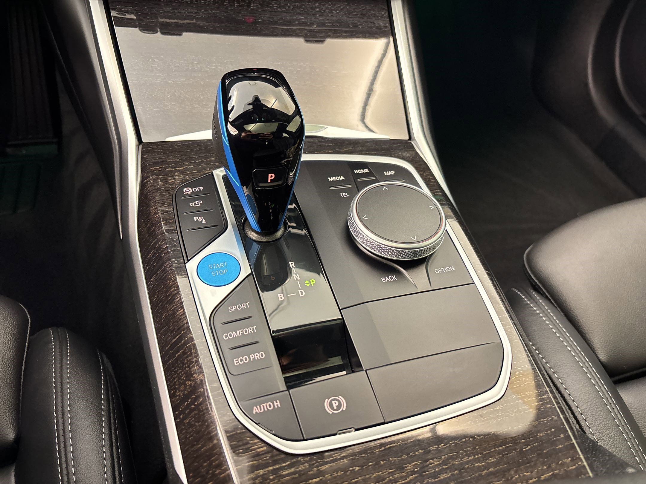 Certified 2023 BMW i4 eDrive35 w/ Premium Package image 17