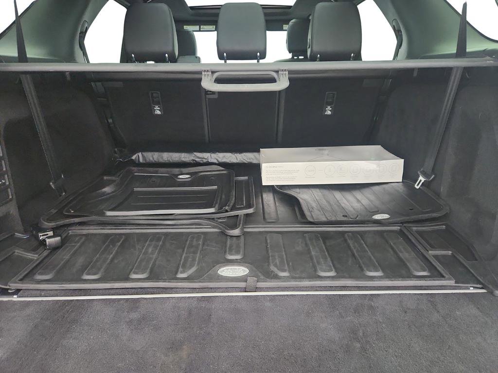 Used 2020 Land Rover Discovery HSE image 30