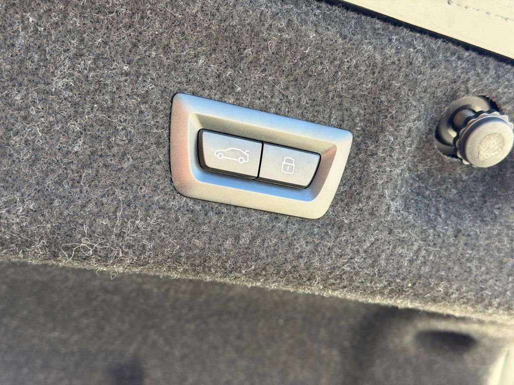 Used 2023 BMW M4 Coupe w/ Executive Package RWD image 33